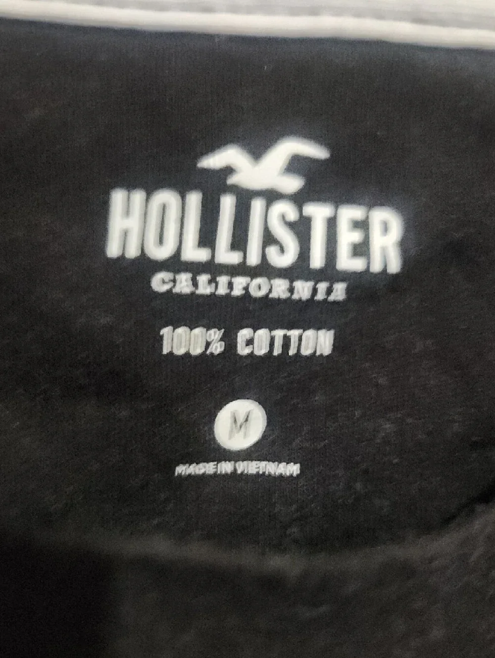 Hollister Black Short Sleeve Logo Tee - Picture 2 of 2